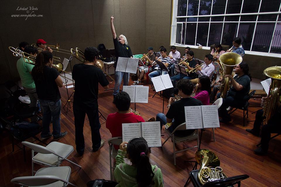 Ensamble dirigido por David Short